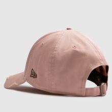 New Era 9FORTY Yankees Distressed Cap in Pale Pink New Era 9FORTY Yankees Distressed Cap,3 of 4