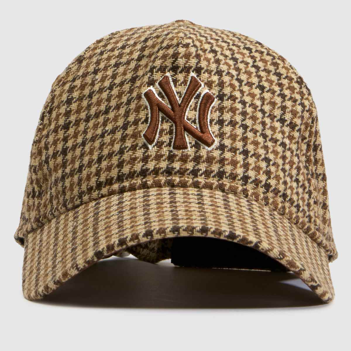 New Era Check 9TWETNTY Cap in Beige Multi New Era Check 9TWETNTY Cap