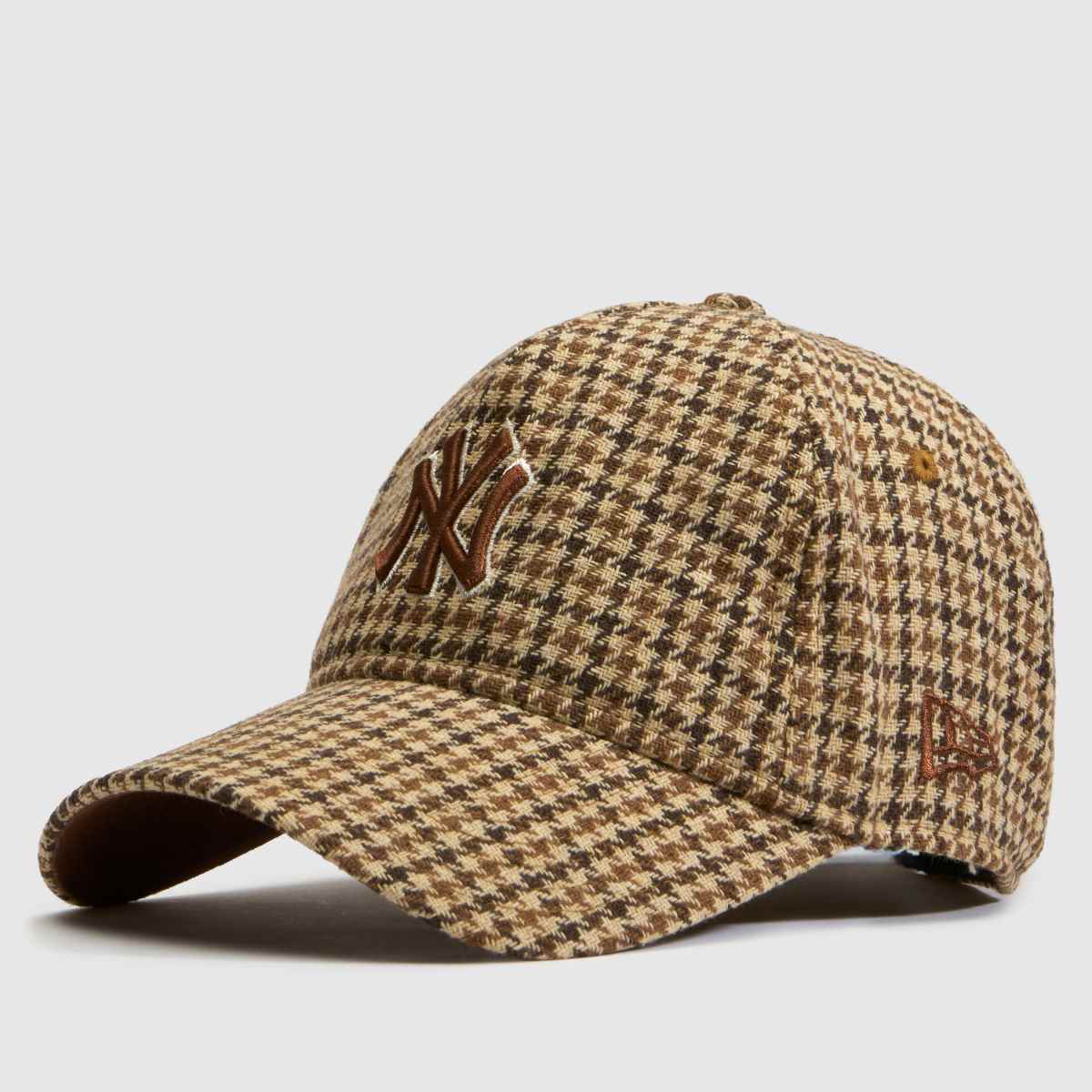 New Era Check 9TWETNTY Cap in Beige Multi New Era Check 9TWETNTY Cap 1