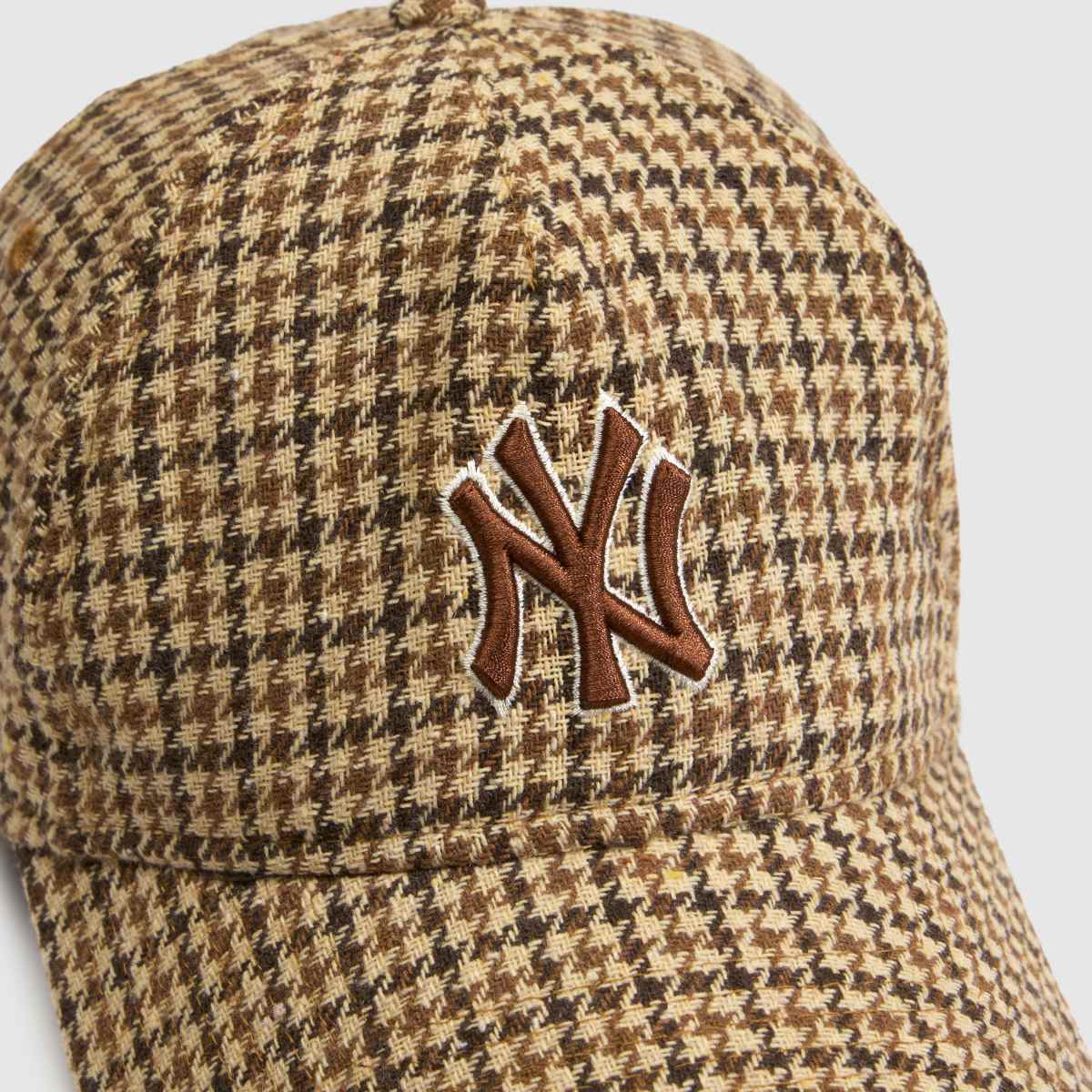 New Era Check 9TWETNTY Cap in Beige Multi New Era Check 9TWETNTY Cap 7