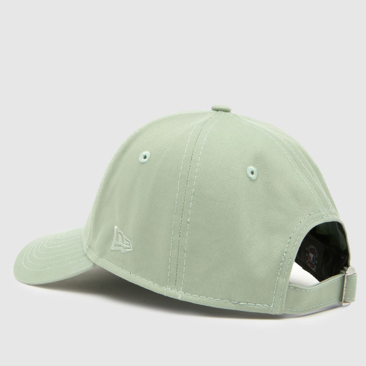 New Era 9FORTY Cap in Light Green New Era 9FORTY Cap 7