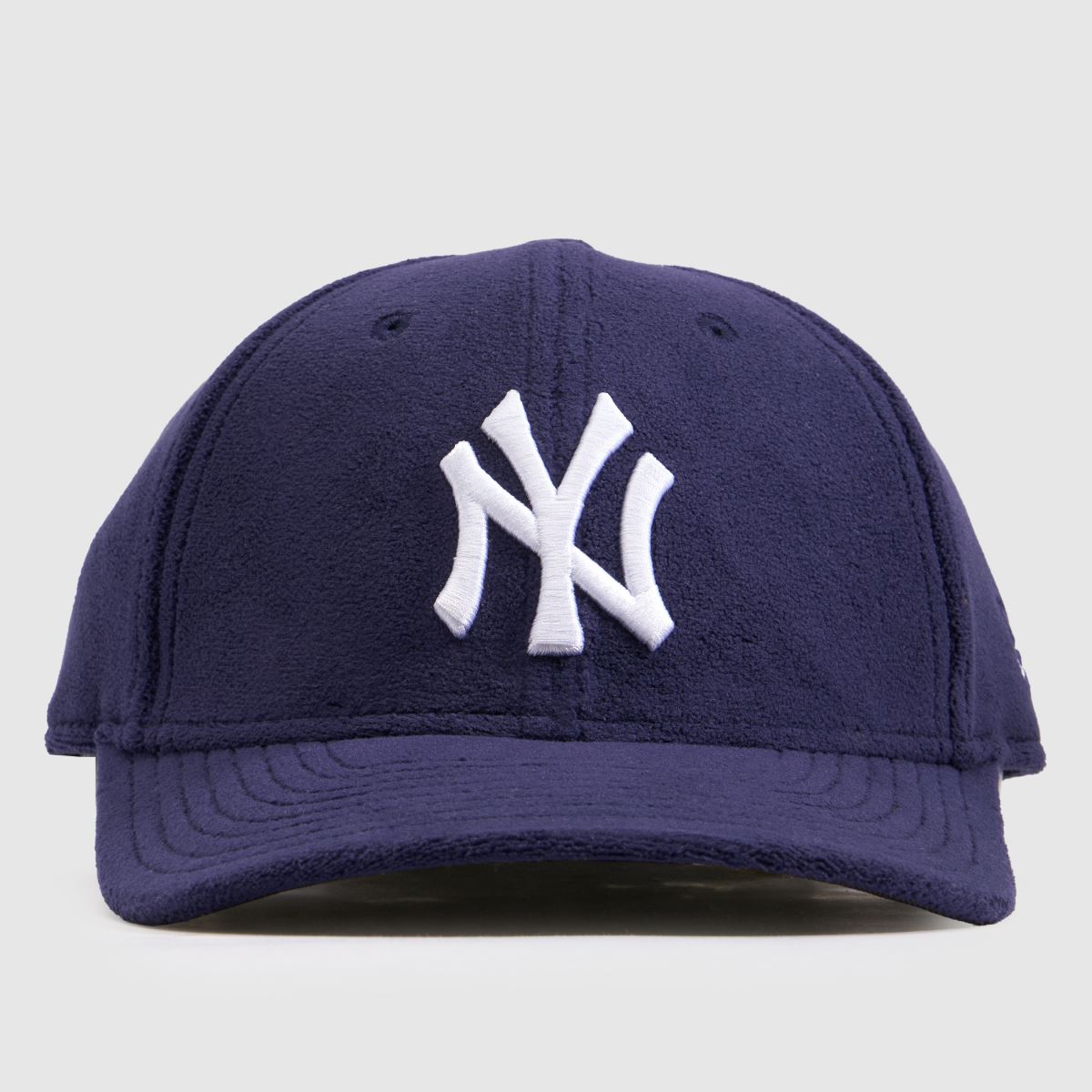 New Era 9FORTY Fleece Cap in Navy New Era 9FORTY Fleece Cap