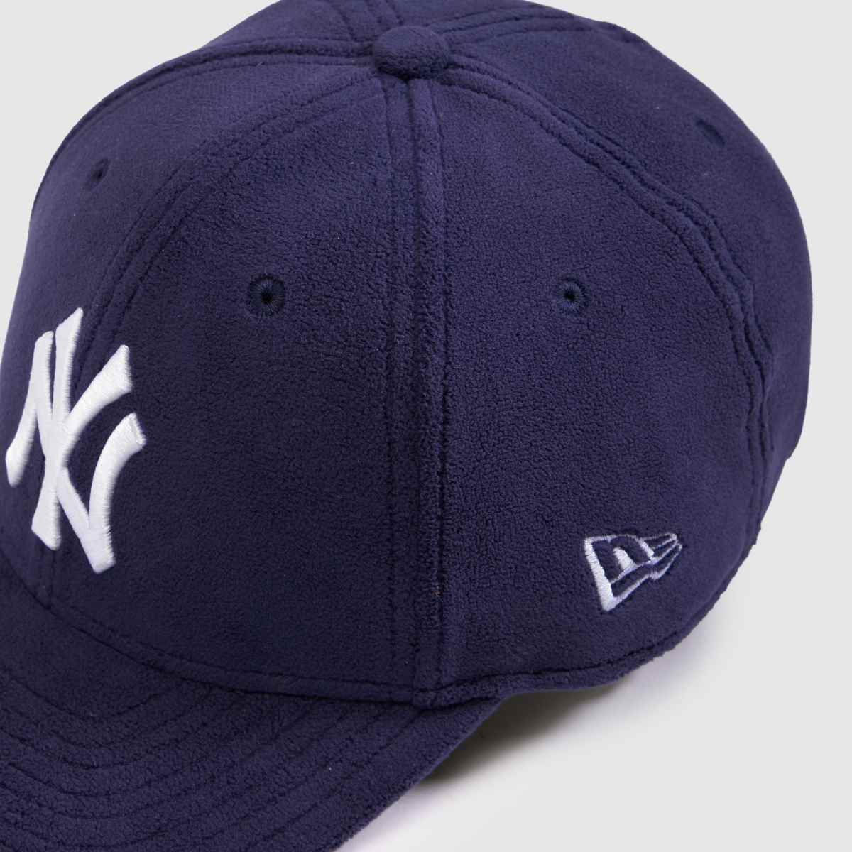 New Era 9FORTY Fleece Cap in Navy New Era 9FORTY Fleece Cap 4
