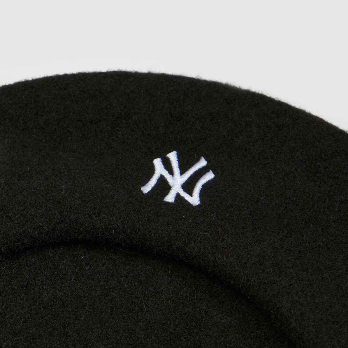 New Era Wool Script Beret in Black New Era Wool Script Beret 7