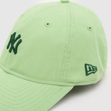 New Era 9TWENTY Yankees Mini Logo Cap in Green Multi New Era 9TWENTY Yankees Mini Logo Cap,3 of 4