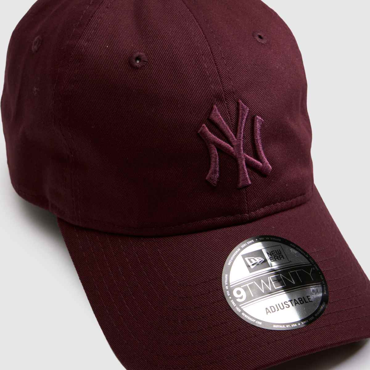 New Era 9TWENTY League Essential Cap in Burgundy New Era 9TWENTY League Essential Cap 1
