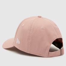 New Era 9FORTY League Essential Cap in Pink New Era 9FORTY League Essential Cap,3 of 4