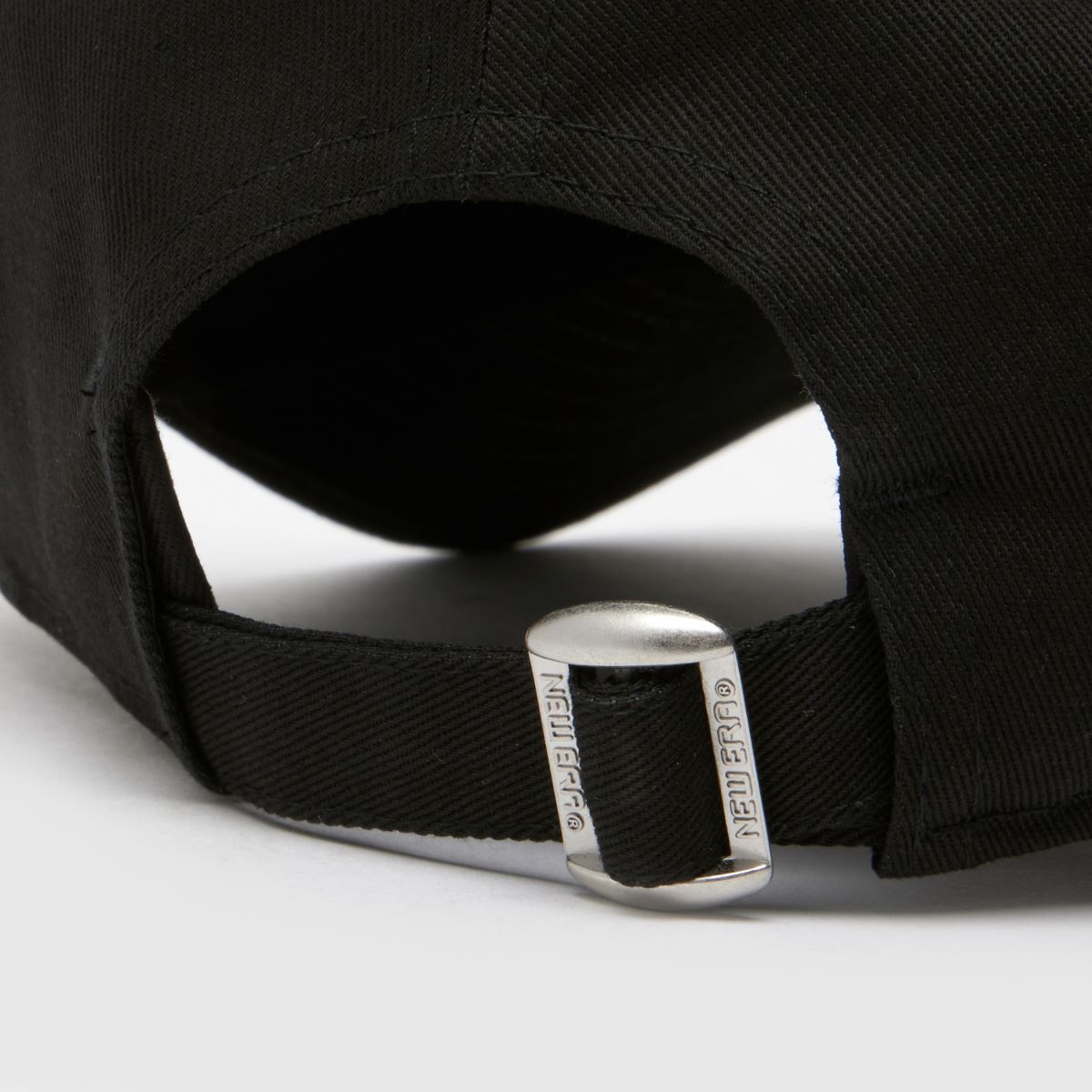New Era Kids Essential 9FORTY Cap in Black & White New Era Kids Essential 9FORTY Cap 7