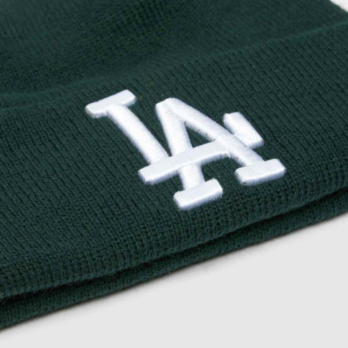New Era Kids League Essential Beanie in Green New Era Kids League Essential Beanie 1