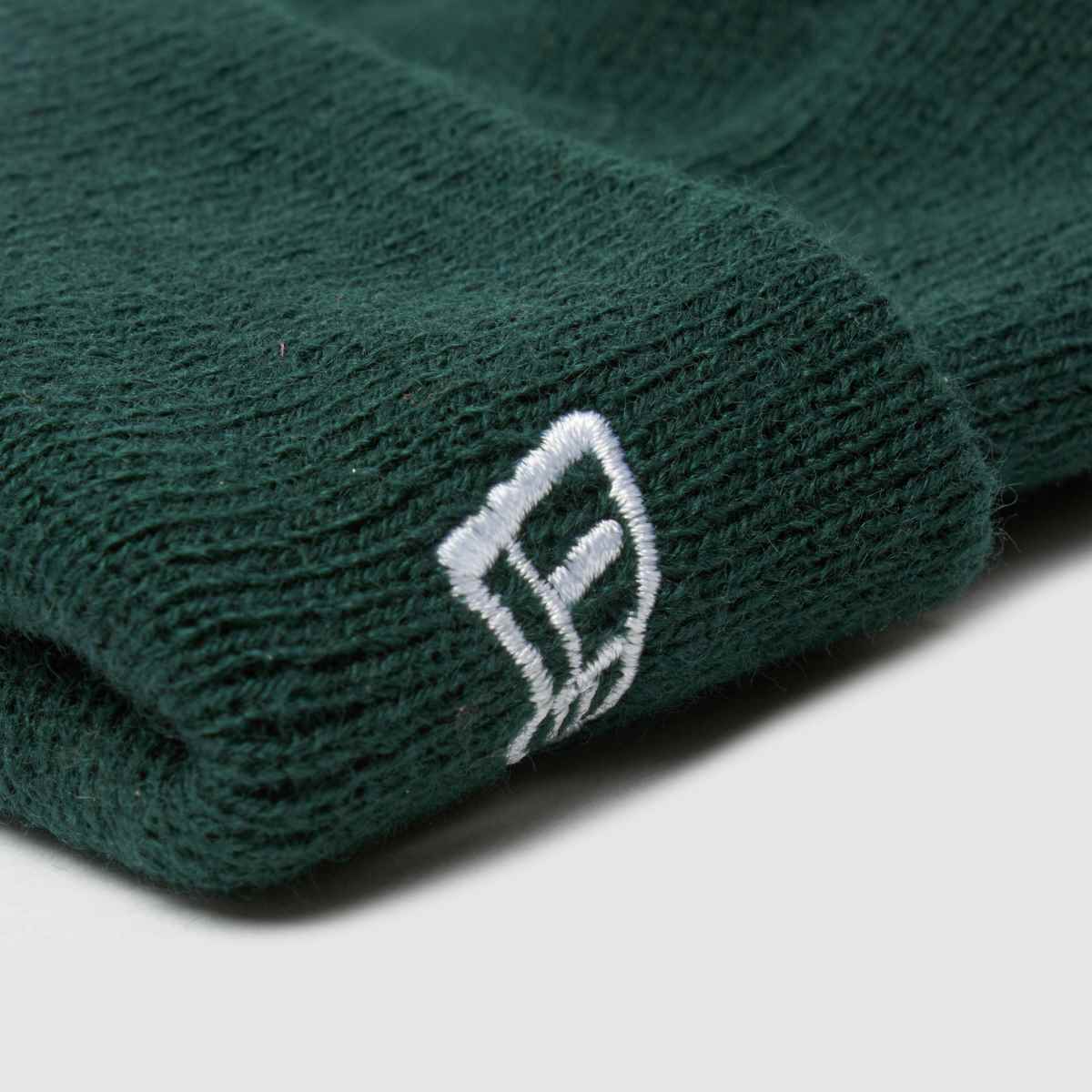 New Era Kids League Essential Beanie in Green New Era Kids League Essential Beanie 4