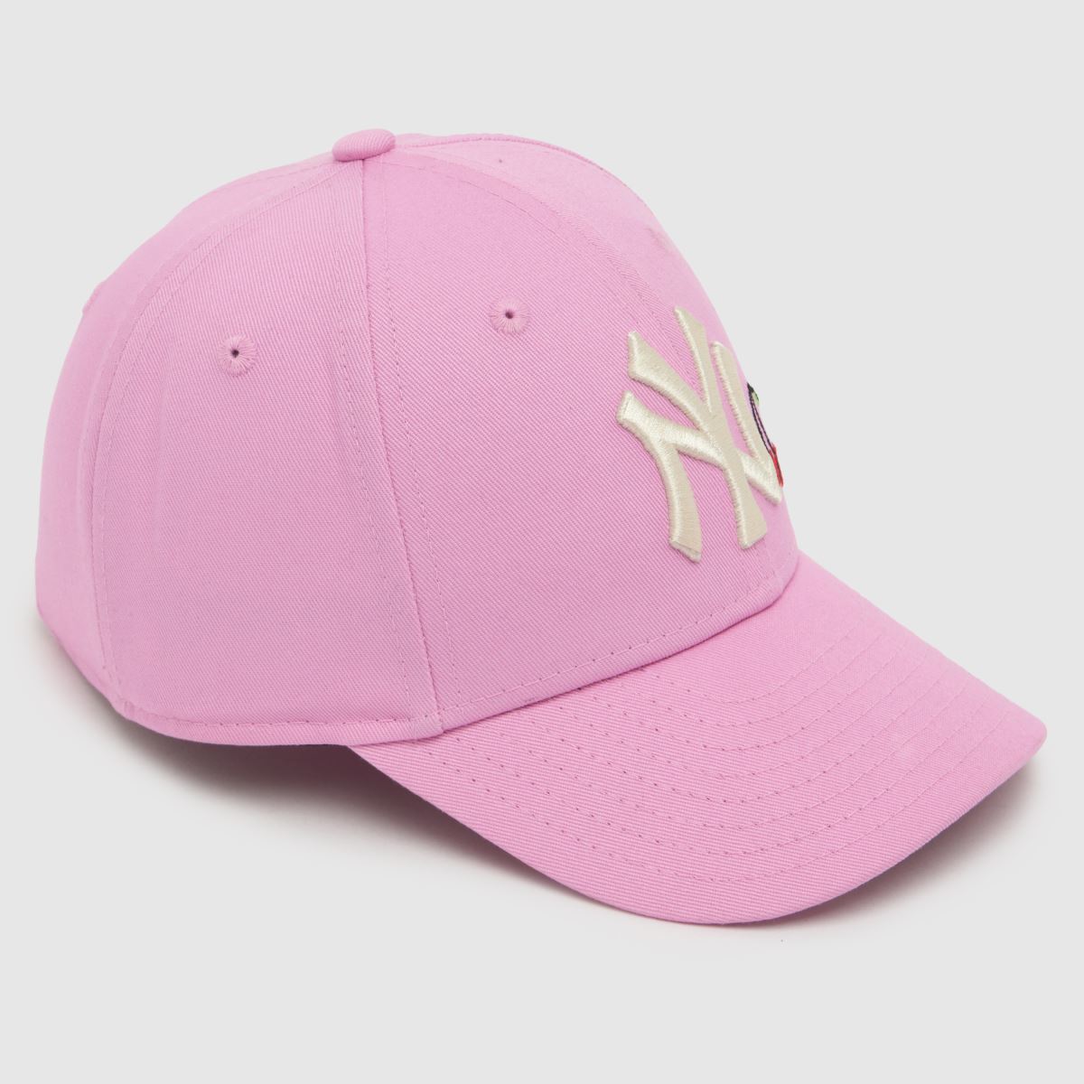 New Era Kids 9FORTY Yankees Cherry Cap in Pink Multi New Era Kids 9FORTY Yankees Cherry Cap 1