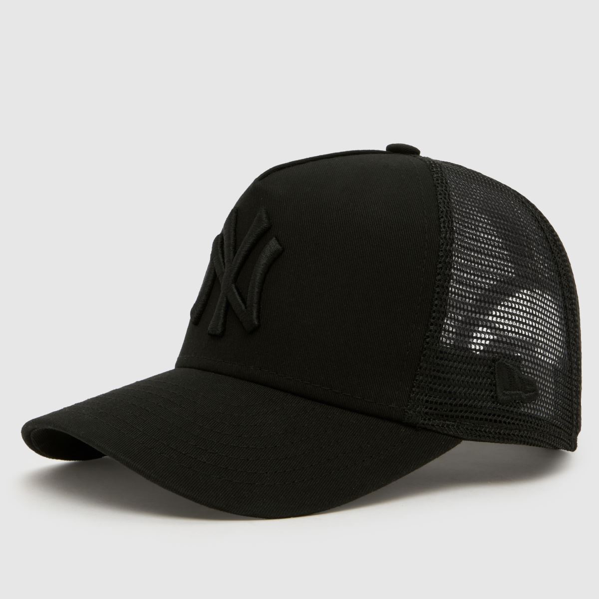 New Era Kids Trucker Cap in Black New Era Kids Trucker Cap 1