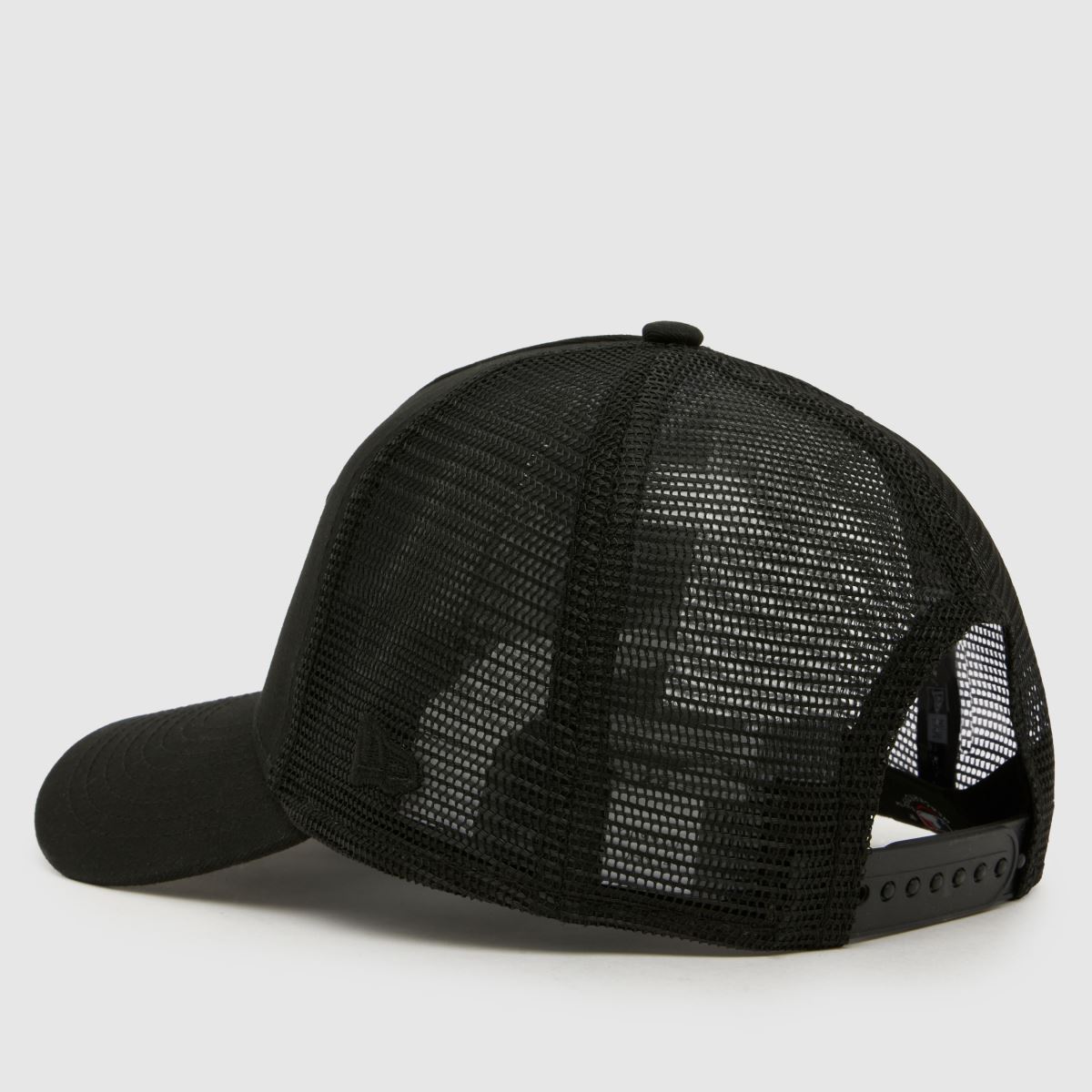 New Era Kids Trucker Cap in Black New Era Kids Trucker Cap 4