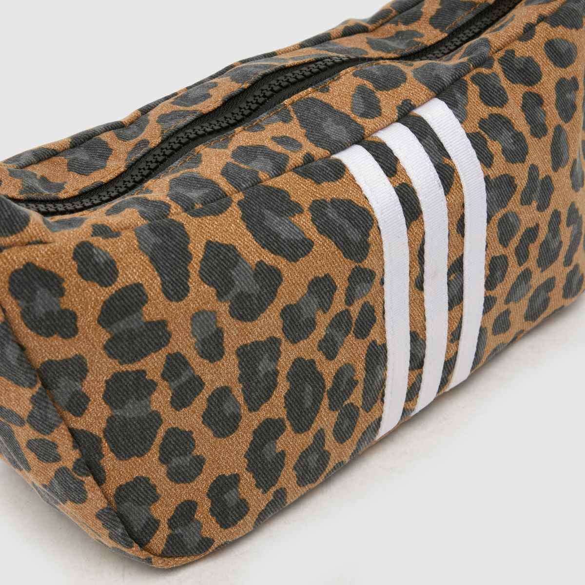 adidas Leopard Shoulder Bag in Print adidas Leopard Shoulder Bag 4