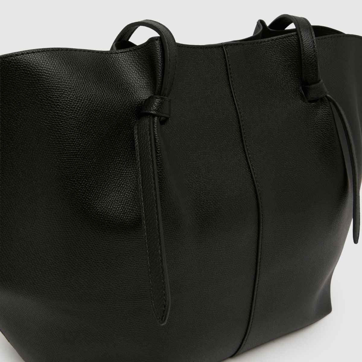 schuh Juliette Tote in Black schuh Juliette Tote 4