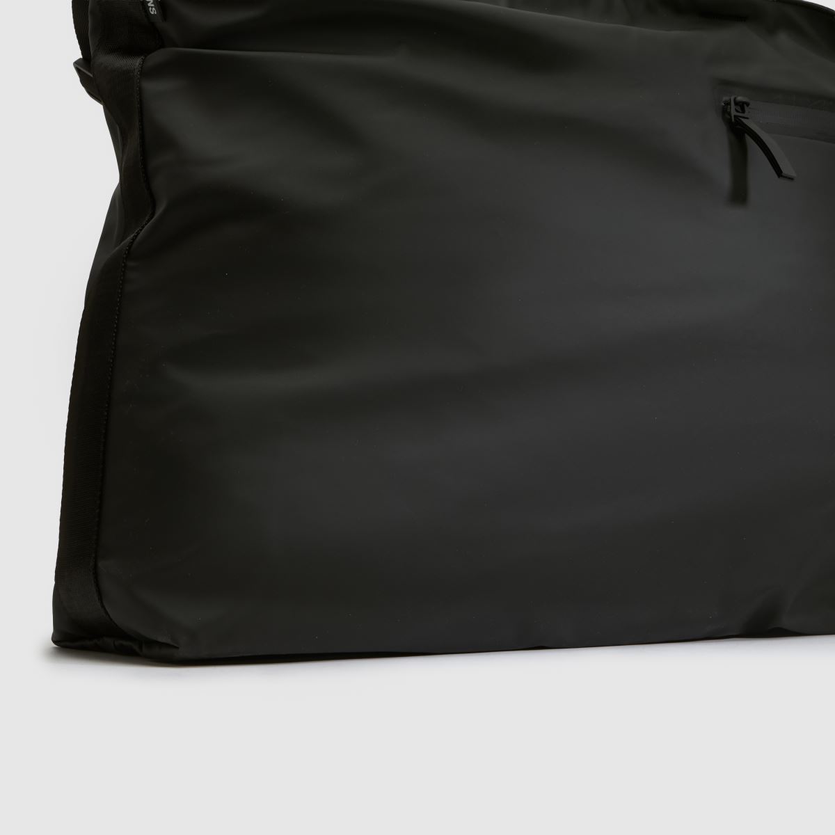 RAINS Dash Messenger Tote Bag in Black RAINS Dash Messenger Tote Bag 4