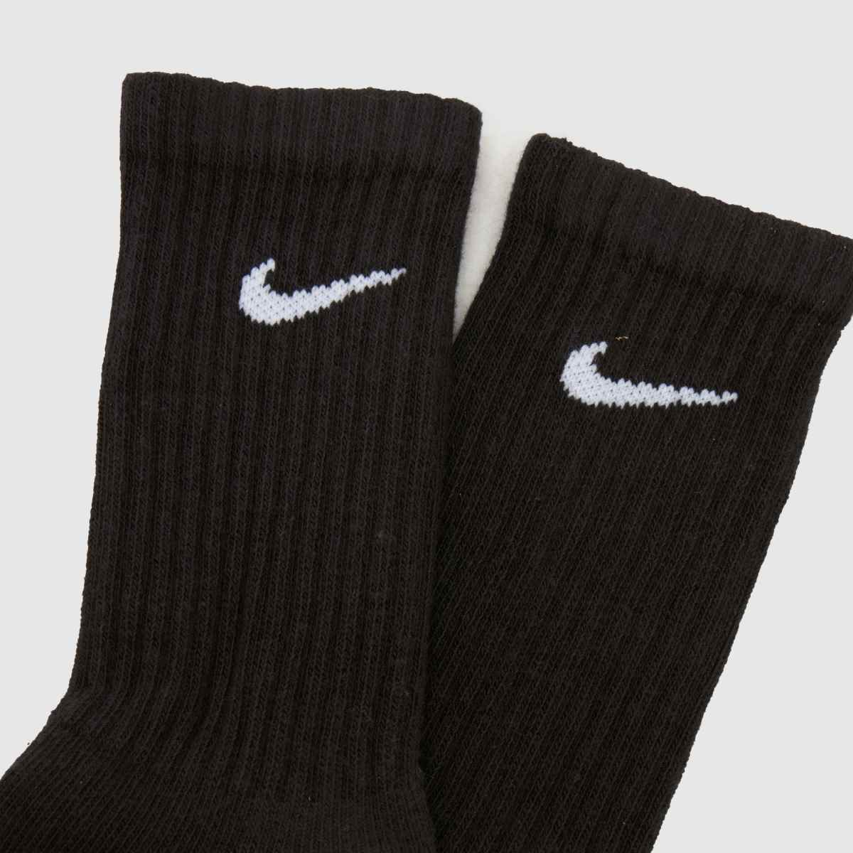 Nike Kids Crew Socks 6 Pack in Black & White Nike Kids Crew Socks 6 Pack 4