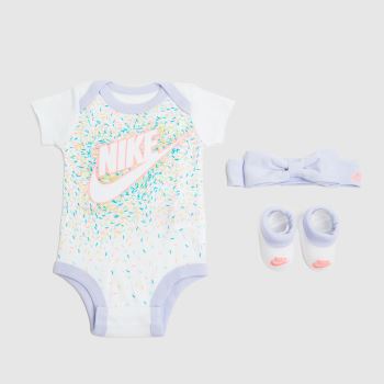 Nike white & pink girls baby 3 piece set Nike white & pink girls baby 3 piece set