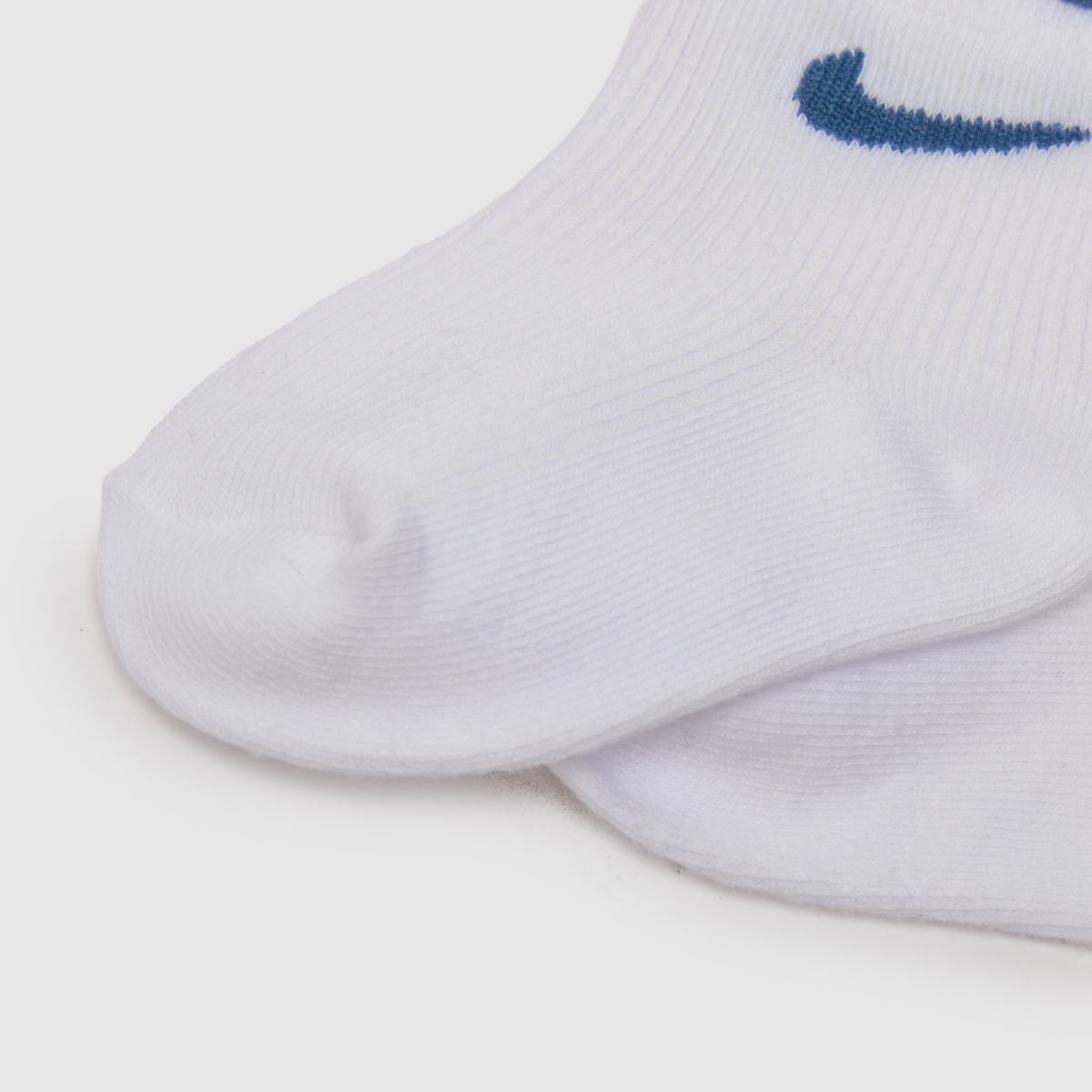Nike Infant Lettuce Metallic Socks in White Multi Nike Infant Lettuce Metallic Socks 7