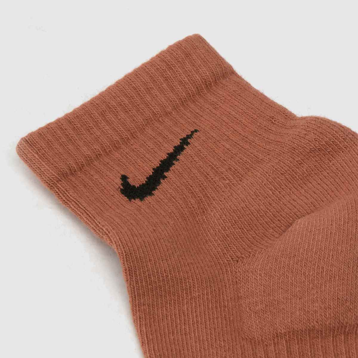 Nike Everyday Ankle Socks 3 Pack in Multi Nike Everyday Ankle Socks 3 Pack 4