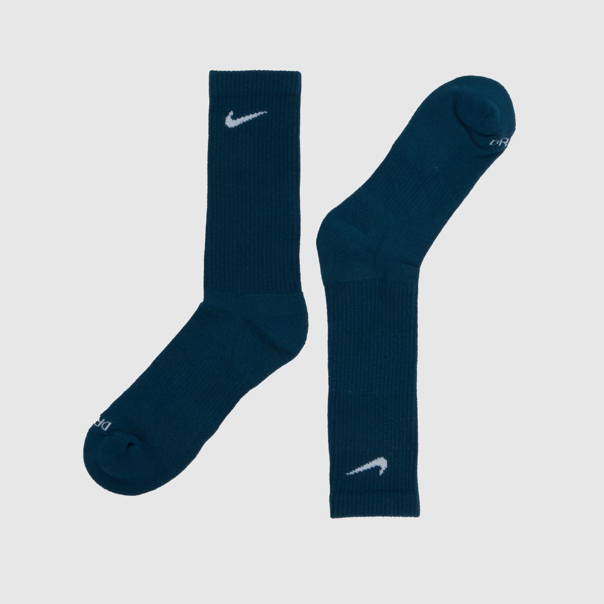Nike Everyday Plus Crew Socks 6 PK in Multi Nike Everyday Plus Crew Socks 6 PK 7