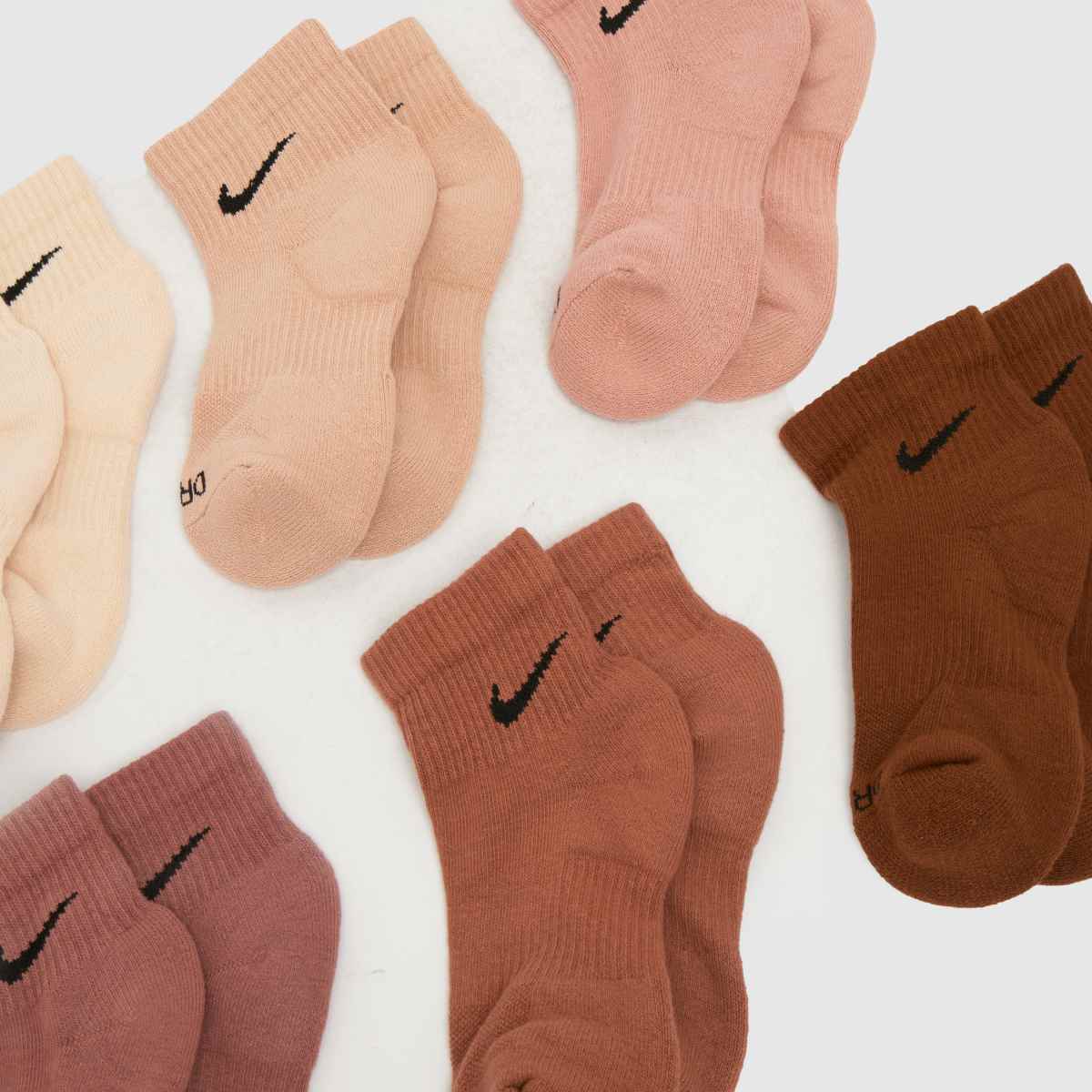 Nike Everyday Ankle Sock 6 PK in Multi Nike Everyday Ankle Sock 6 PK 1