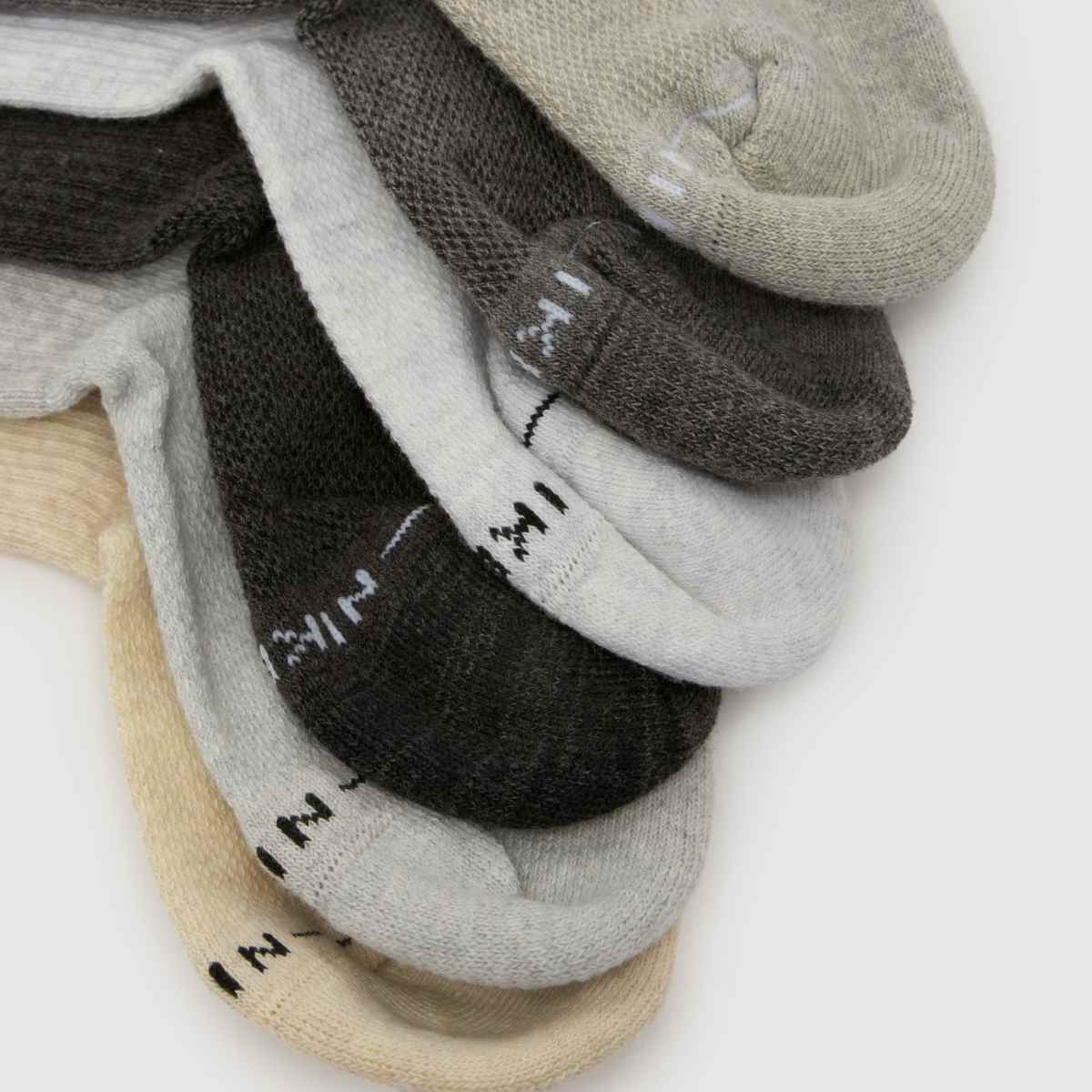 Nike Everyday Crew Socks 6 Pack in Multi Nike Everyday Crew Socks 6 Pack 7