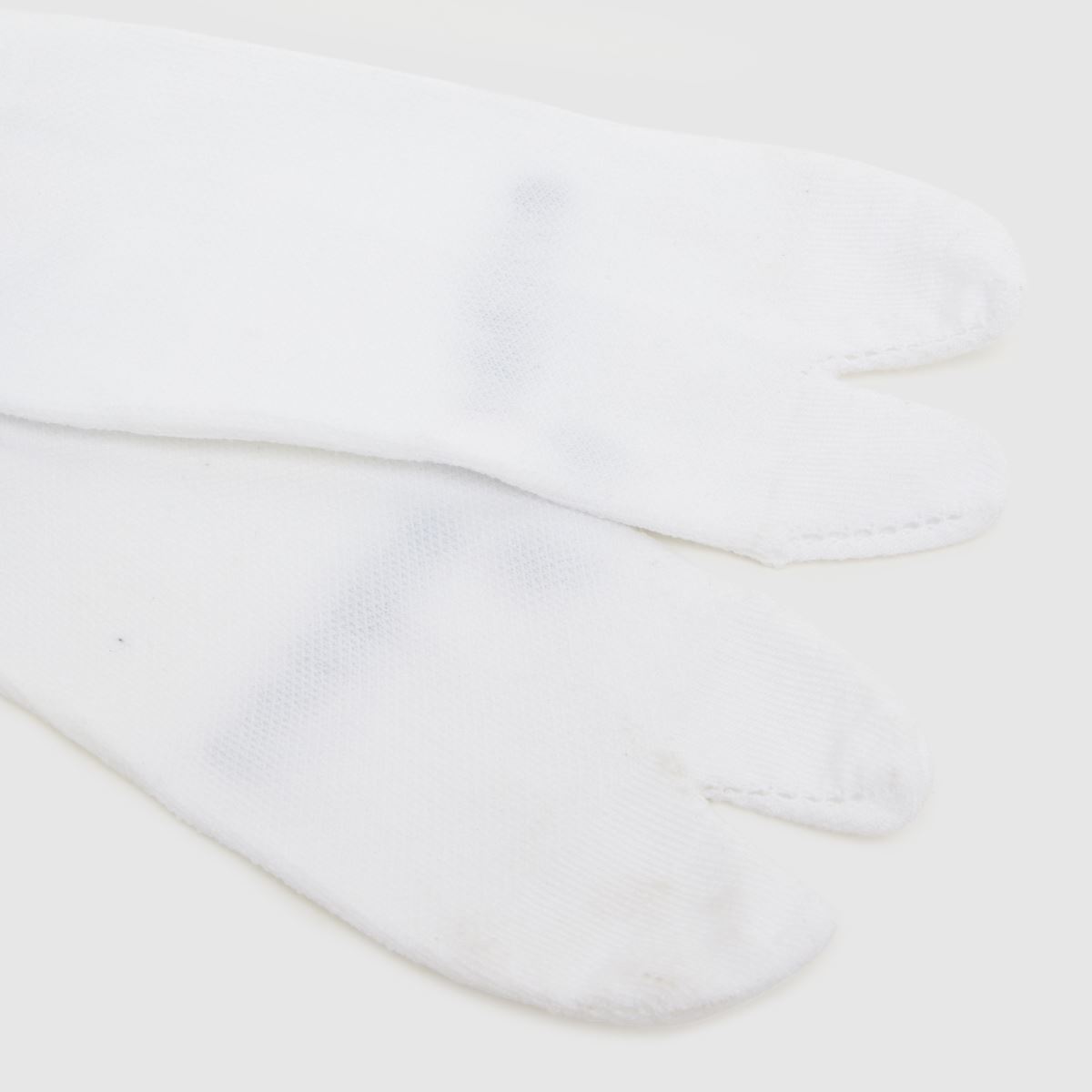 Nike Split Toe Ankle Socks in White & Black Nike Split Toe Ankle Socks 1