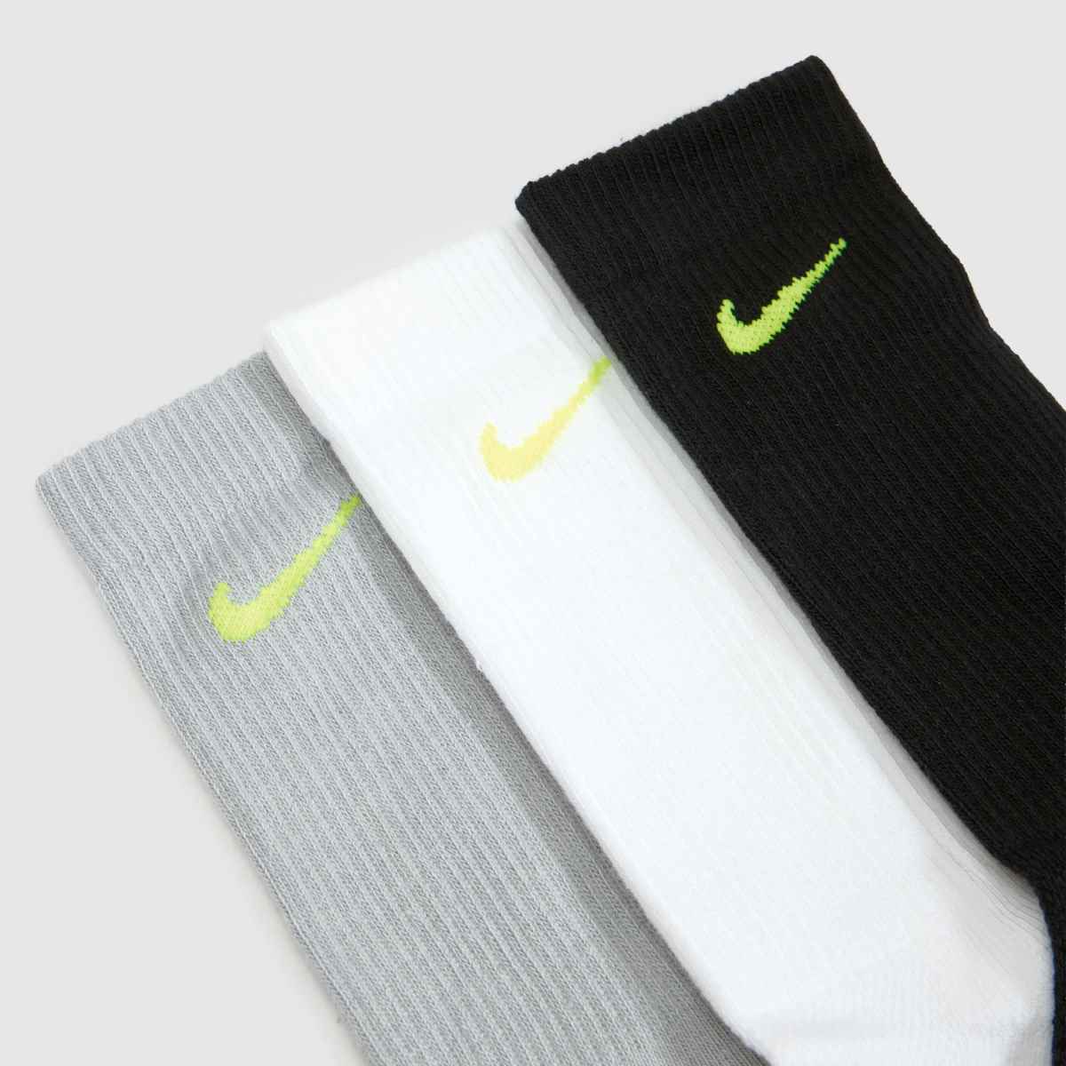 Nike Everday Crew Socks 3PK in Black Multi Nike Everday Crew Socks 3PK 1