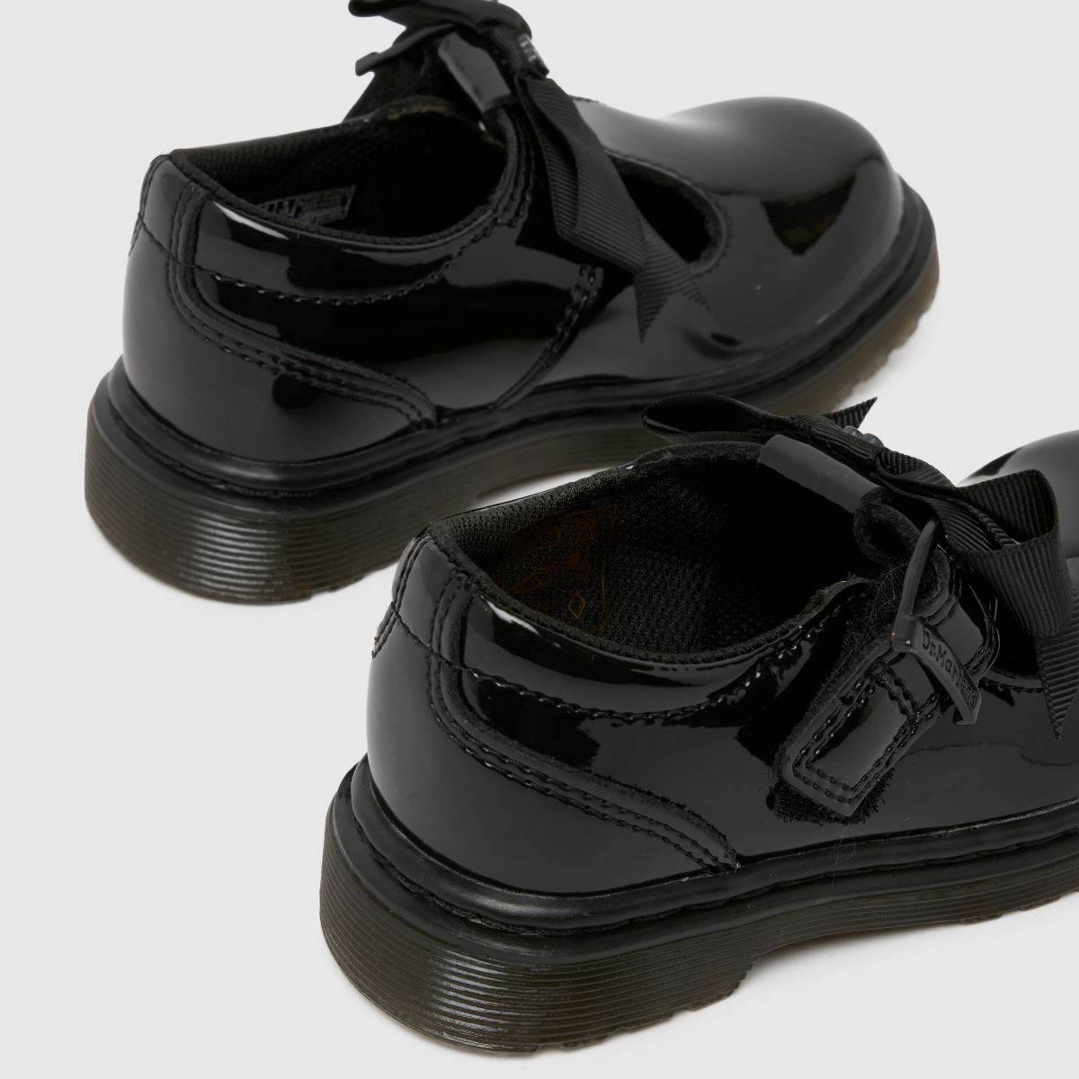 【Dr.Martens】Polley R6828 Kids Girls Youth Black Dr Martens Polley II Bow Shoes | schuh