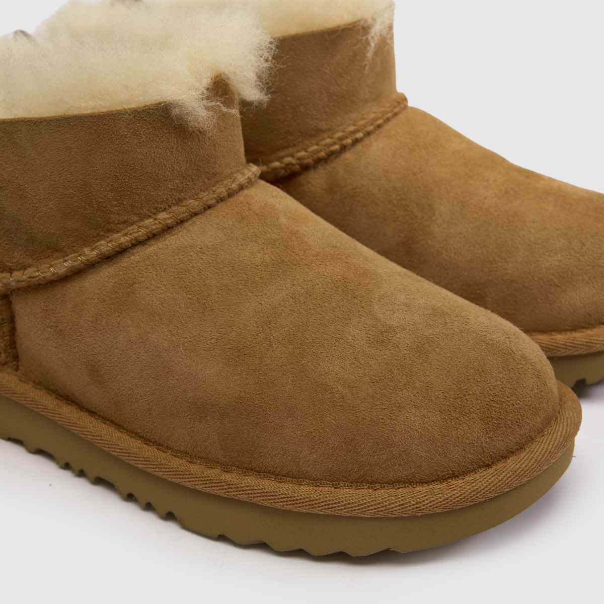 UGG Ultra Mini Bailey Bow Girls Junior in Chestnut UGG Ultra Mini Bailey Bow 4