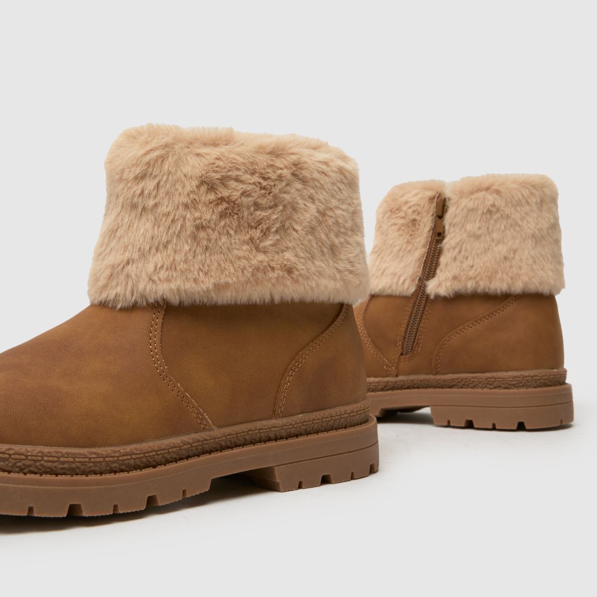 schuh Cranberry Fur Cuff Girls Junior in Tan schuh Cranberry Fur Cuff 7