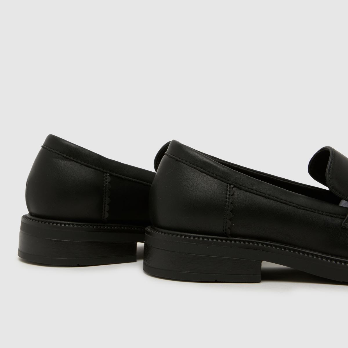 schuh Lucy Tassel Loafer Girls Youth in Black schuh Lucy Tassel Loafer 7