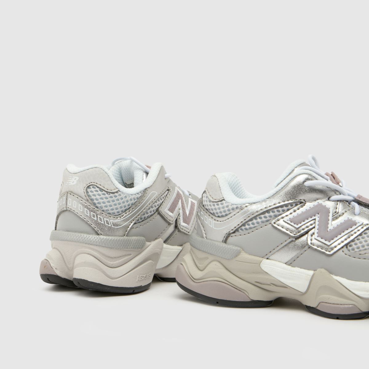 New Balance 9060 Girls Toddler in Silver New Balance 9060 7