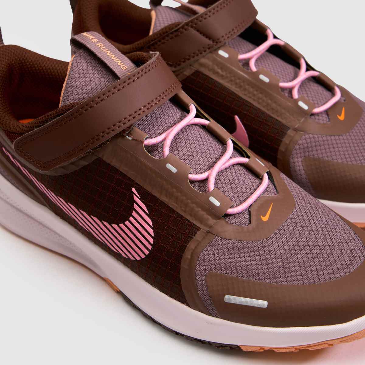 Nike Star Runner Utility Girls Junior in Burgundy Nike Star Runner Utility 4