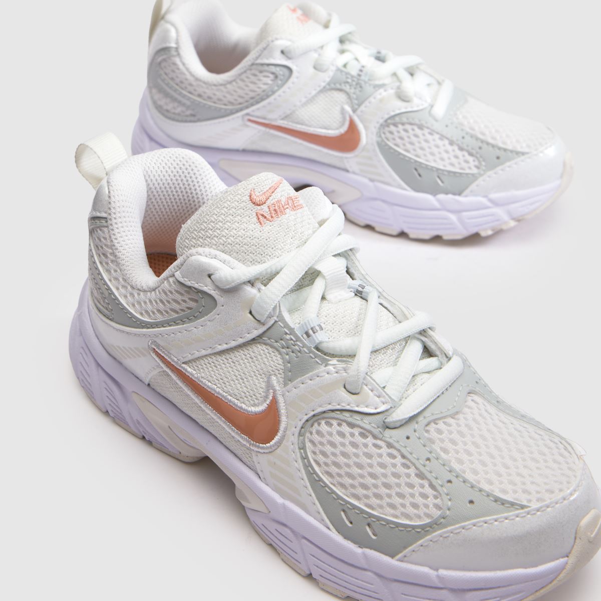 Nike V5 RNR Girls Junior in White & Pink Nike V5 RNR 4