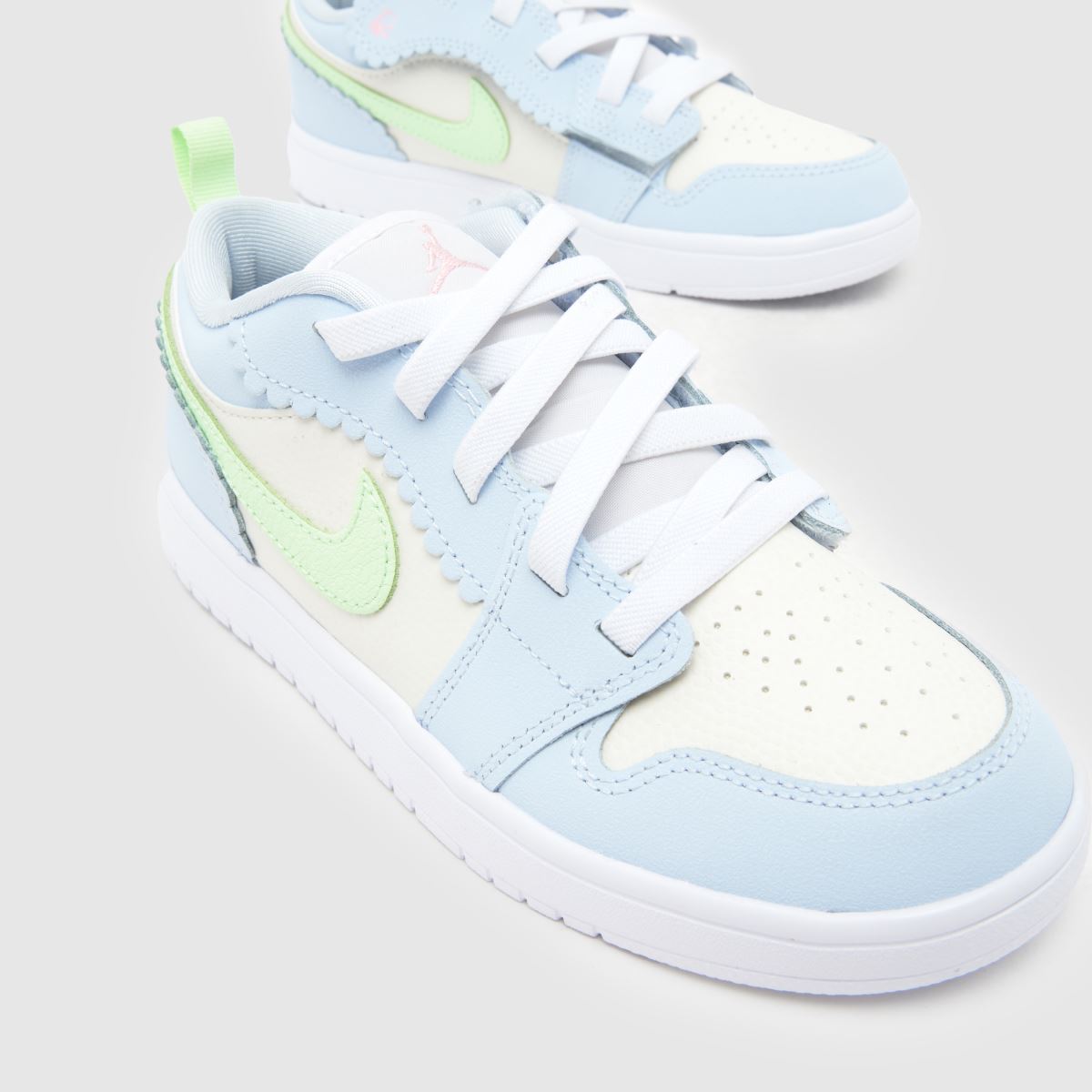 junior air jordan 1 white