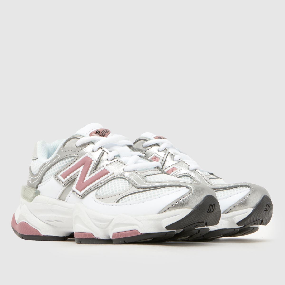 New Balance 9060 Girls Junior in White Multi New Balance 9060 1
