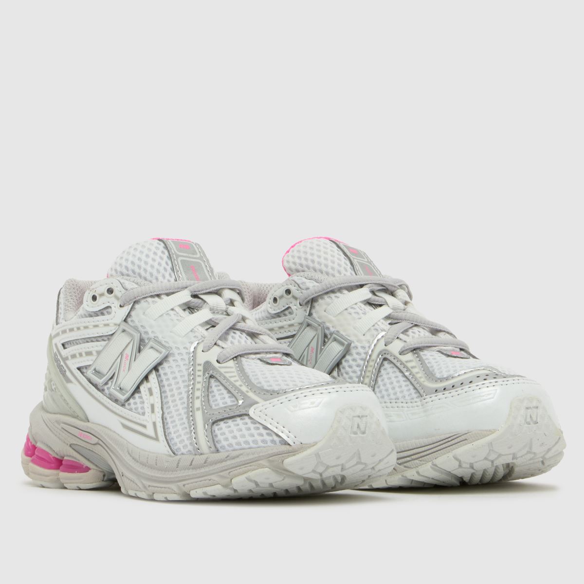 New Balance 1906 Girls Junior in Light Grey New Balance 1906 1
