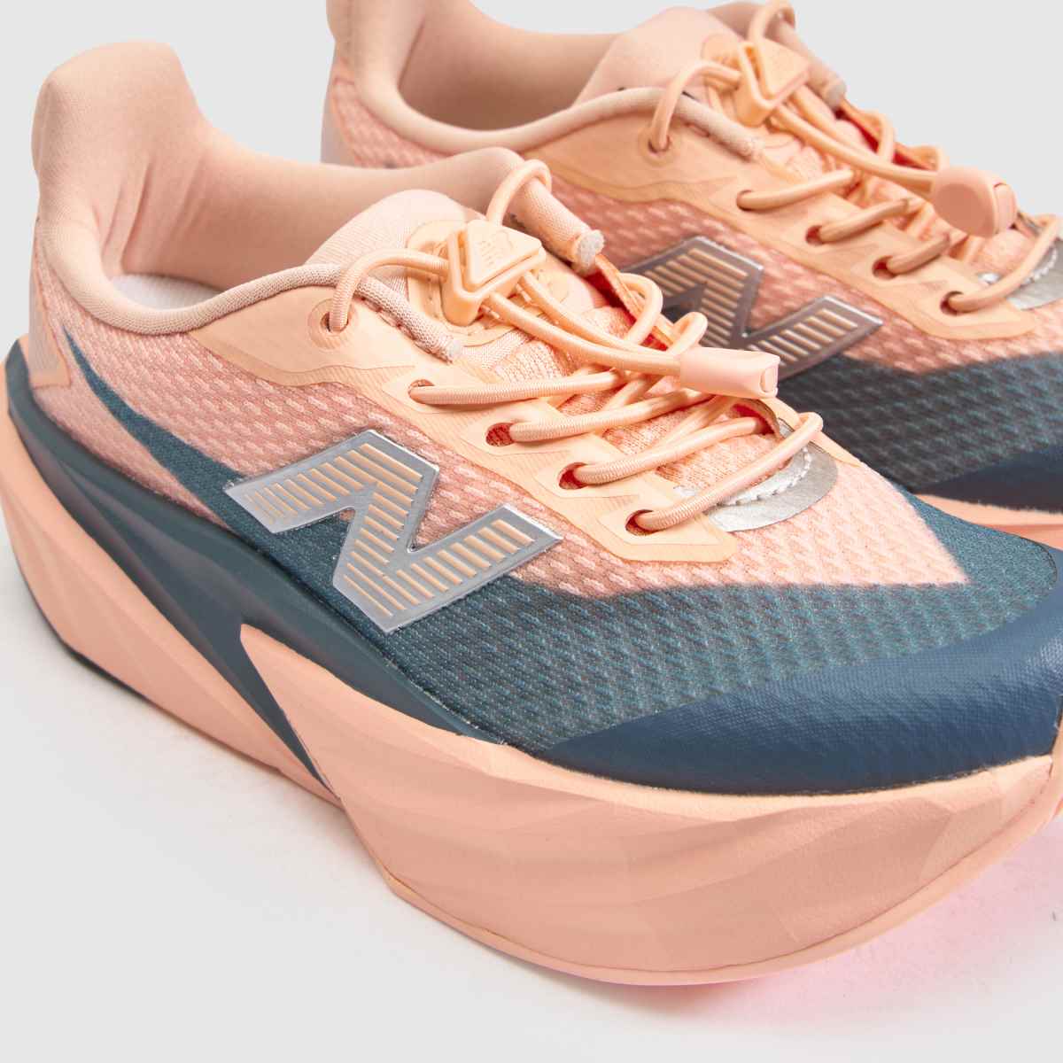 New Balance FuelCell Rebel V5 Girls Junior in Pink Multi New Balance FuelCell Rebel V5 4