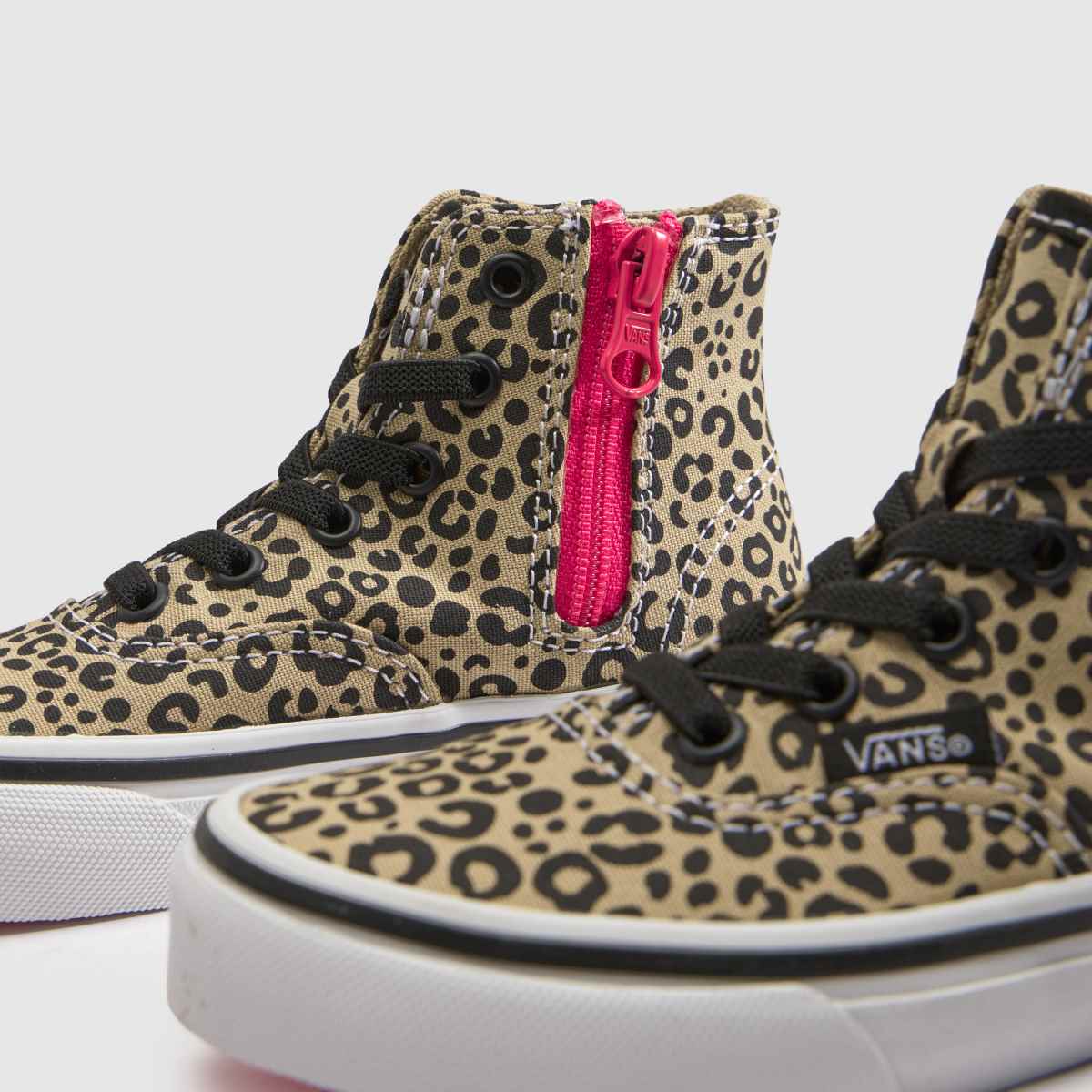 Vans Authentic Hi 2.0 Girls Junior in Print Vans Authentic Hi 2.0 7