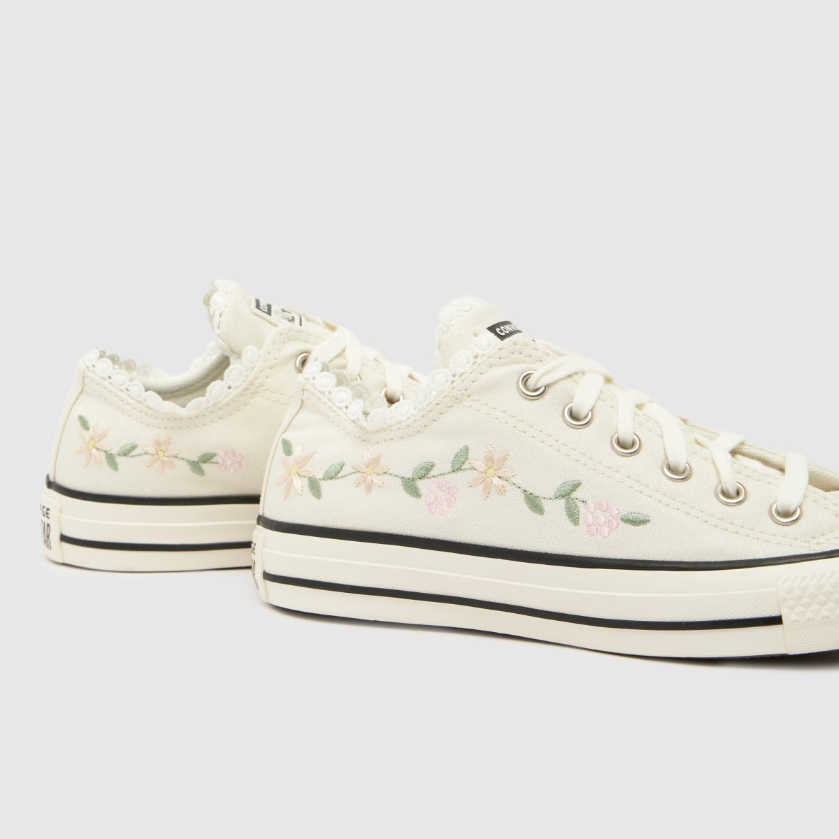 Converse All Star Lo Girls Youth in White Converse All Star Lo 7