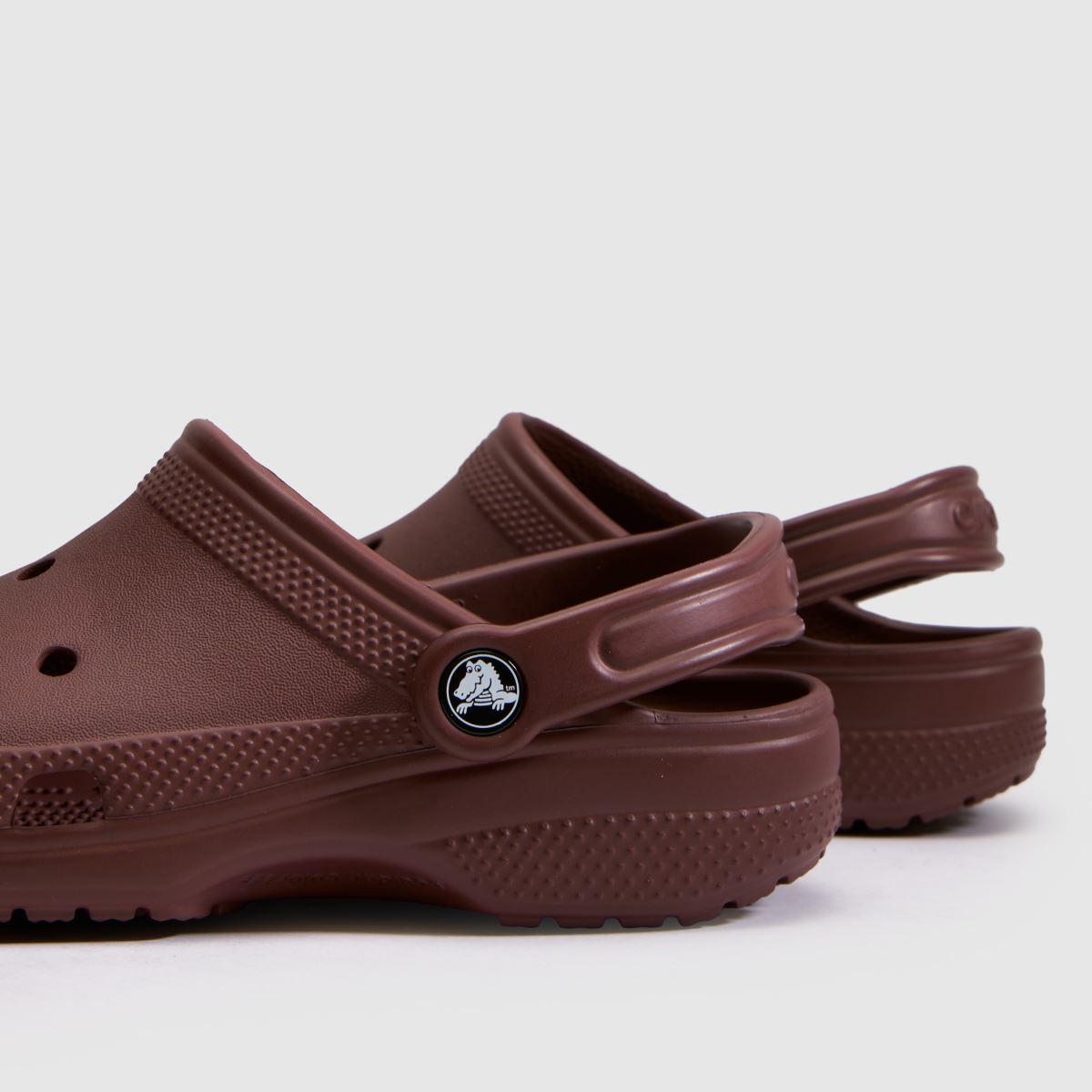 Crocs Classic Clog Girls Youth in Burgundy Crocs Classic Clog 7
