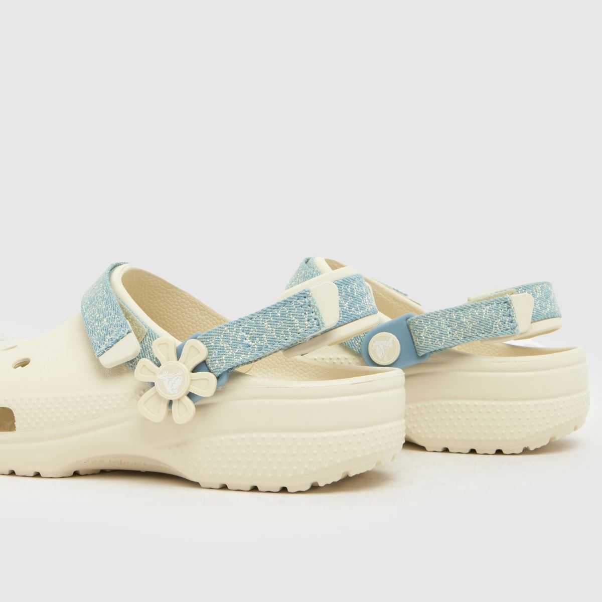 Crocs Classic Flower Clog Girls Youth in White & Blue Crocs Classic Flower Clog 7