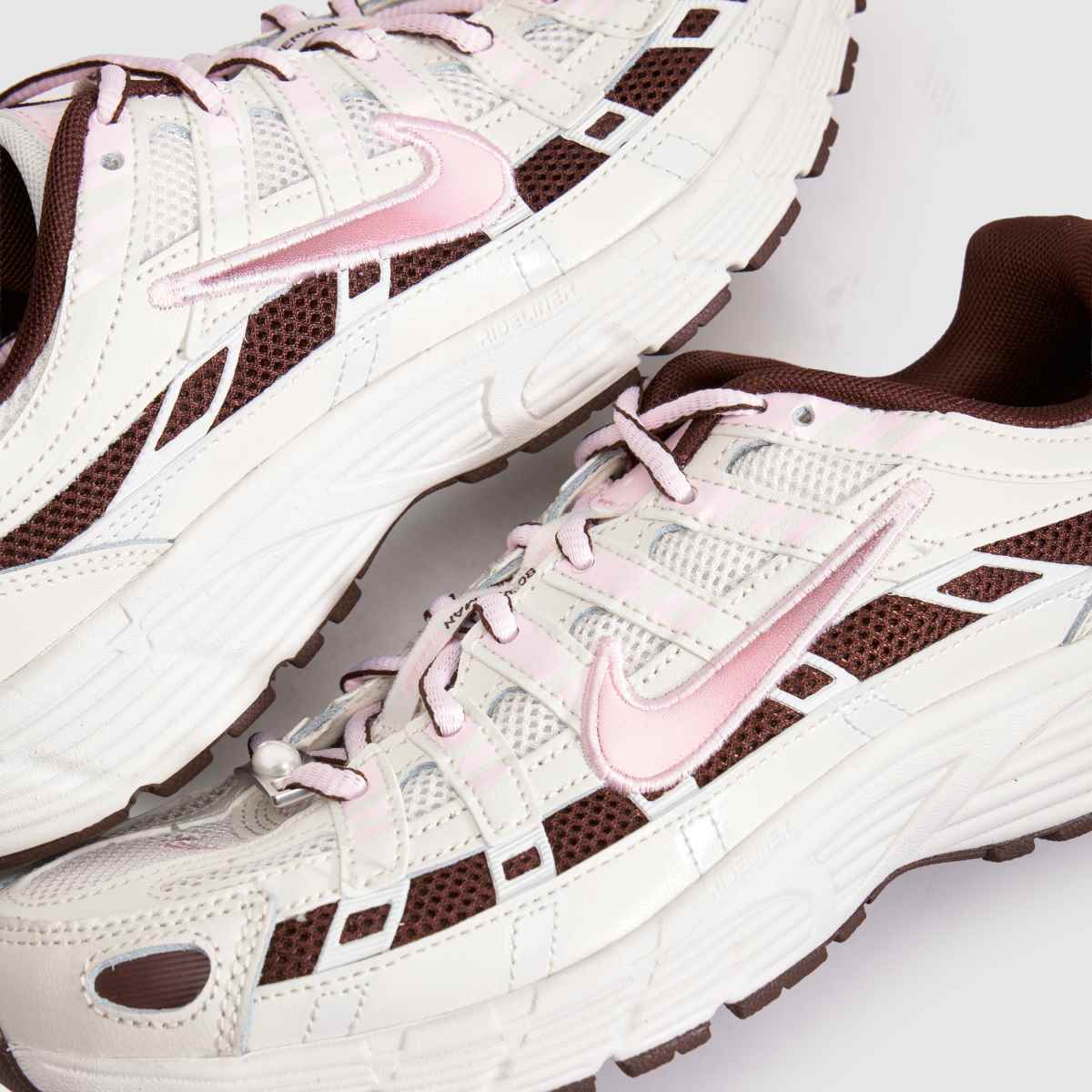 Nike P-6000 Girls Youth in White & Burgundy Nike P-6000 7