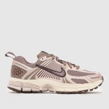 Nike Vomero 5,1 of 4