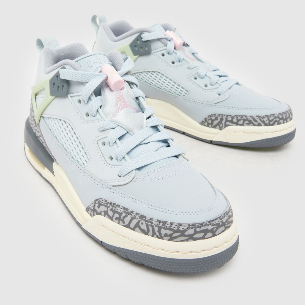 Nike Jordan Spizike Low Girls Youth in Pale Blue Nike Jordan Spizike Low 4