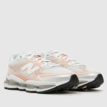 New Balance ABZORB 2000 Girls Youth in White & Pink New Balance ABZORB 2000,2 of 4