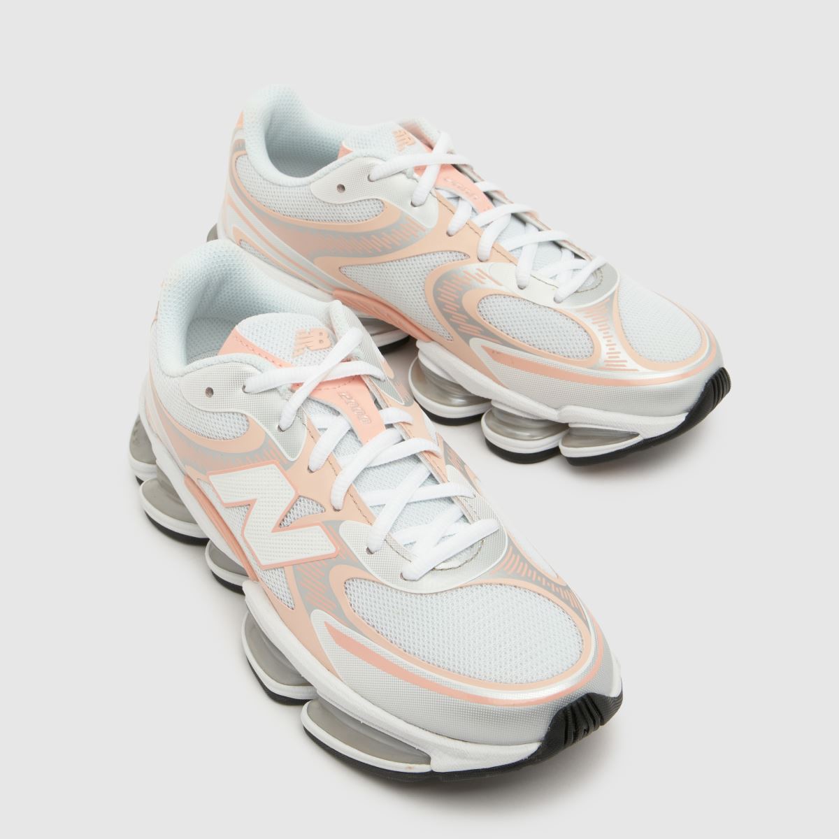 New Balance ABZORB 2000 Girls Youth in White & Pink New Balance ABZORB 2000 4