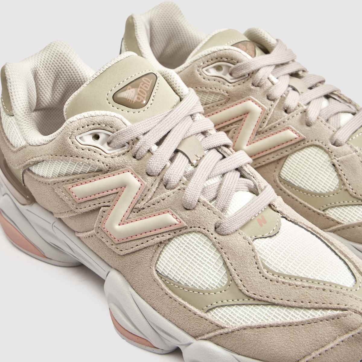 New Balance 9060 Girls Youth in Beige Multi New Balance 9060 4